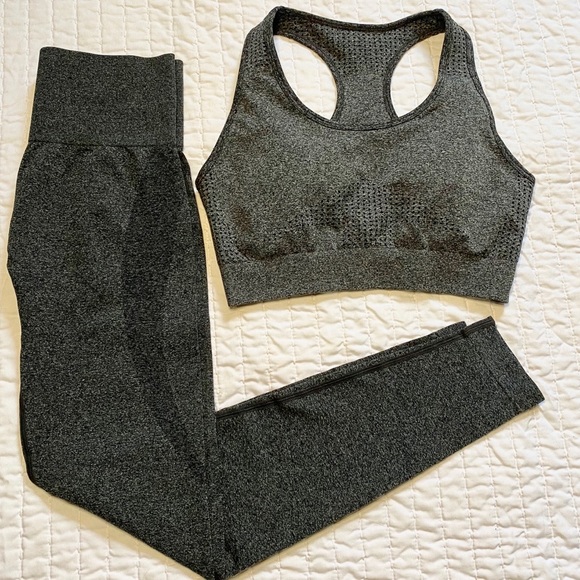 Gray Seamless Workout, Yoga Two Piece Set - Picture 7 of 8